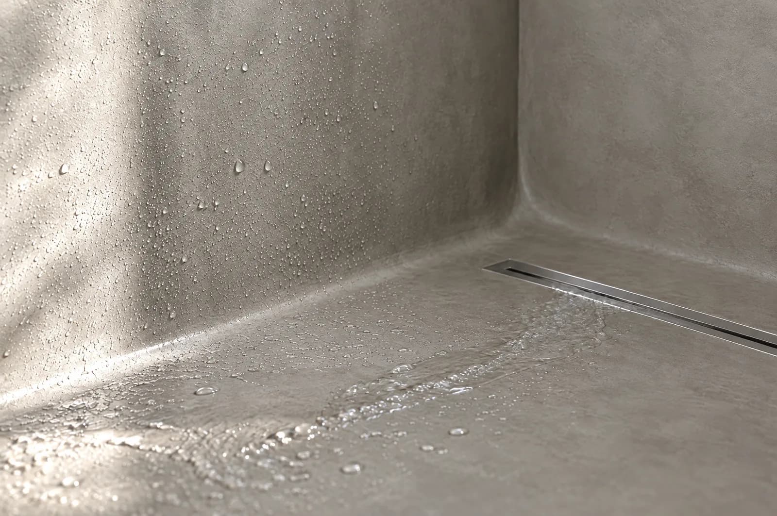 Fugenlose Duschecke aus Mikrozement mit Duschrinne